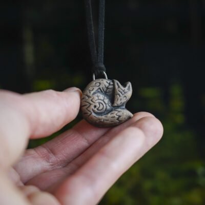 Mieganti laputė rudoji