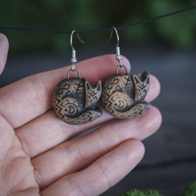 Reljefiniai auskarai Rudosios lapės