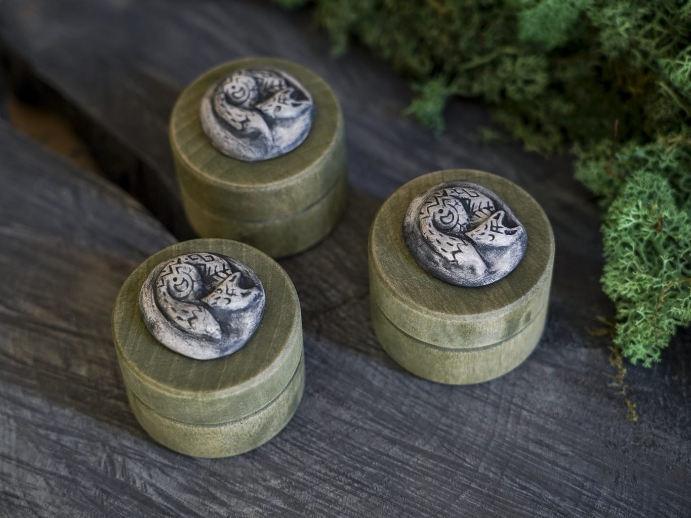 Žalia medinė deželė su Miegančia lape - Image 7